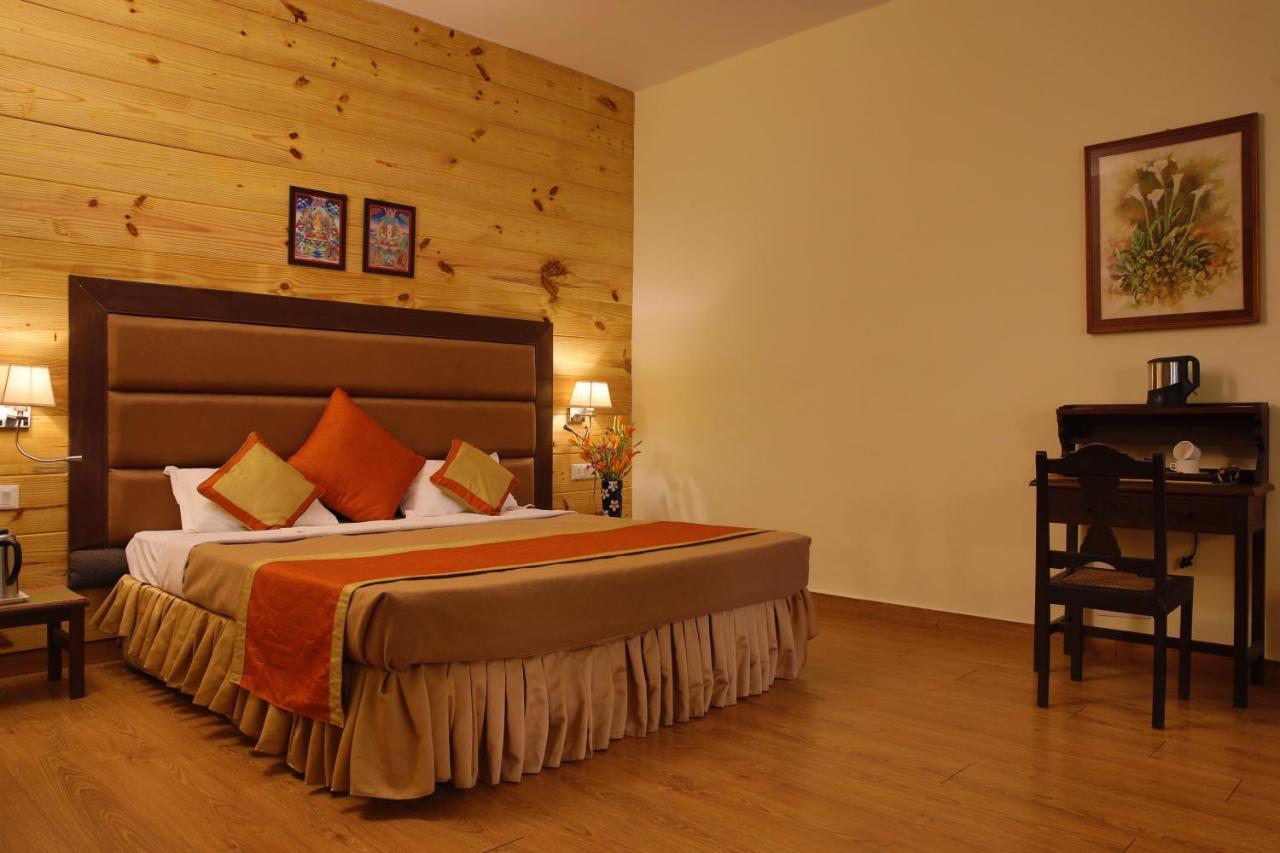 Latitude 29 By The Lake Resort Naukuchiatal Bagian luar foto